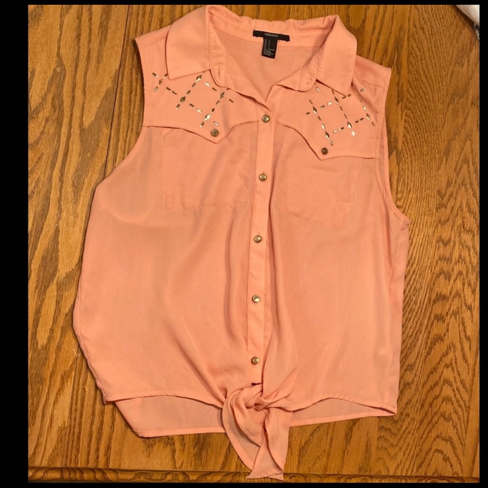 NWOT Forever 21 - Small Rose Gold Blouse💖✨